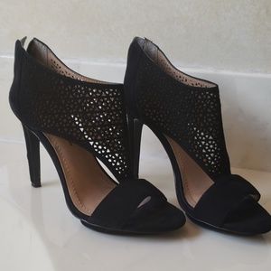 Black Suede Cutout BCBG Heels Size 6.5